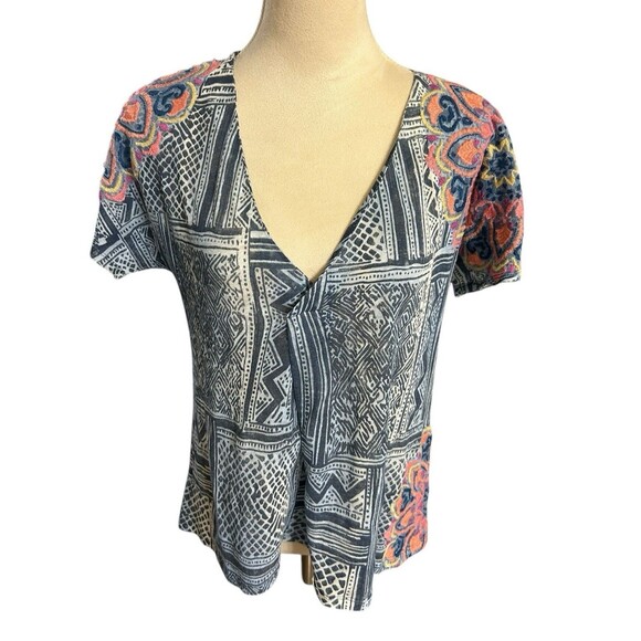 Sundance 100% Linen Embroidered V Neck Floral Boho Blue Short Sleeves Top XS - Picture 1 of 11